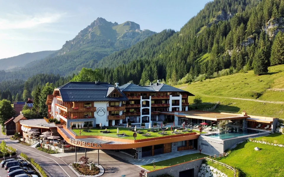 csm_Hotel_Bergblick_Tannheim_Ansicht2_1458005a65